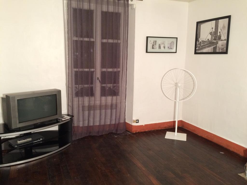 Appartement Chez Tibo Provins Exterior foto